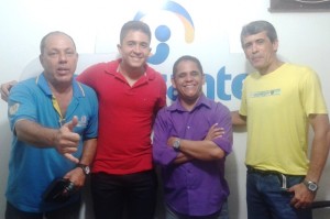 Caio Nunes visitou os estúdios da Rádio e TV Imigrantes e foi bem recebido pelos comunicadores Paulo Arthur, Leandro Brito e Rômulo Langkammer        