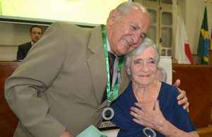 Dona Didinha, que comemorou seus 99 anos recebeu o carinho de todos