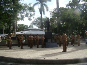 Banda militar durante homenagem a Tiradentes