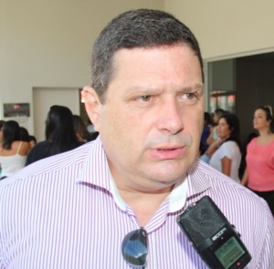 De acordo com o secretário municipal de Saúde, Fernando Barbosa a Prefeitura já pediu urgência para que o Estado libere o material e a estrutura necessária para montar os cinco leitos no Hospital Bom Samaritano 