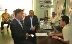 Deputado estadual Neilando Pimenta assegura repasse de mais de R$1,3 milhão ao município de Itambacuri