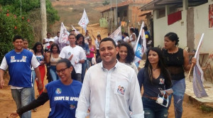 Candidato a prefeito Paulo Henrique faz campanha no bairro São Jacinto