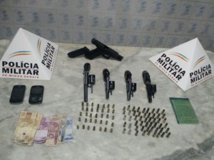 Material apreendido pela Polícia Militar