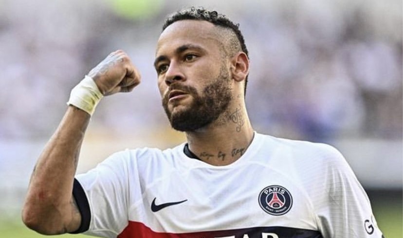 Neymar está fechado com time árabe para ganhar o dobro do PSG, diz jornal francês