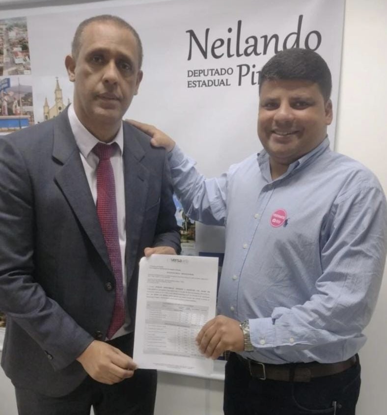 Representando o prefeito de Poté, Charles Timóteo visita Neilando Pimenta em demanda sobre regularização fundiária