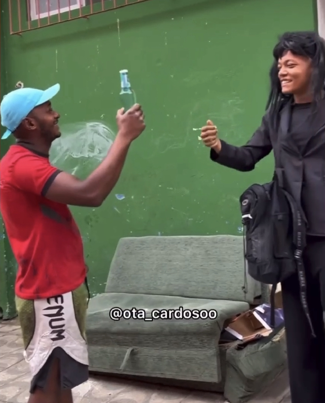 Digital Influencer de T. Otoni faz vídeo oferecendo cerveja para moradores em situação de rua e vídeo causa polêmica