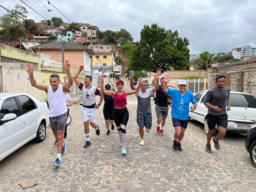 Igreja Adventista em Teó promove caminhada, corrida e ciclismo em prol da conscientização do câncer de mama