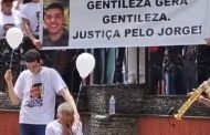 Familiares e amigos pedem justiça pela morte de Jorge Augusto durante guerra de bandidos por boca de fumo em T. Otoni