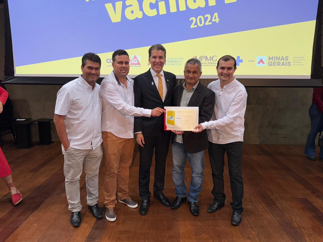 Ataléia recebe selo do Ministério Público e  Secretaria de Estado da Saúde por destaque na cobertura vacinal
