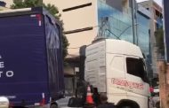 Tráfego de carretas deixa estragos no Centro e bairros de Teófilo Otoni